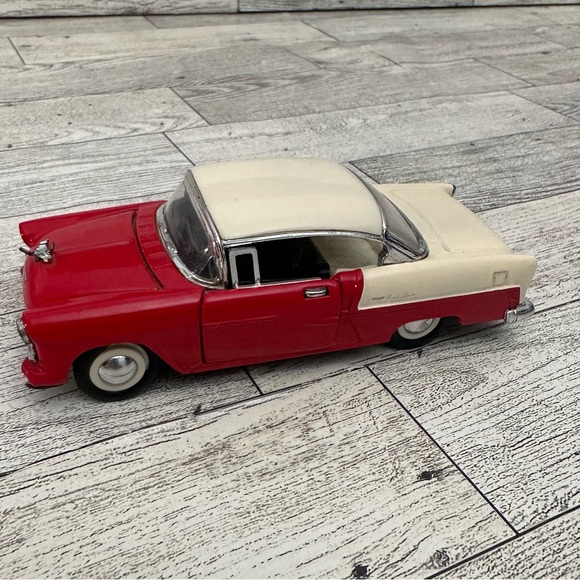 Classic Diecast Model Car 1955 Chevy SS Bel Air Skull Engine SS5720 - Picture 1 of 7